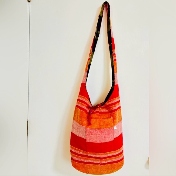 Reversible cross body bag - Picture 3 of 3